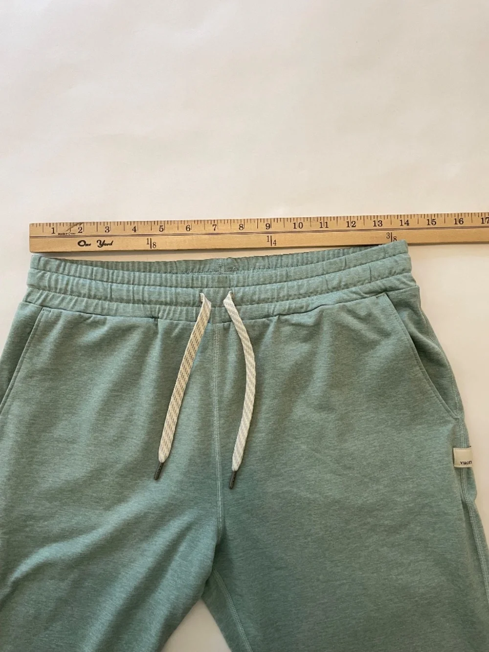 Vuori Performance Jogger DreamKnit Sweatpants, Sea Foam Green, Women's Small - Picture 4 of 6